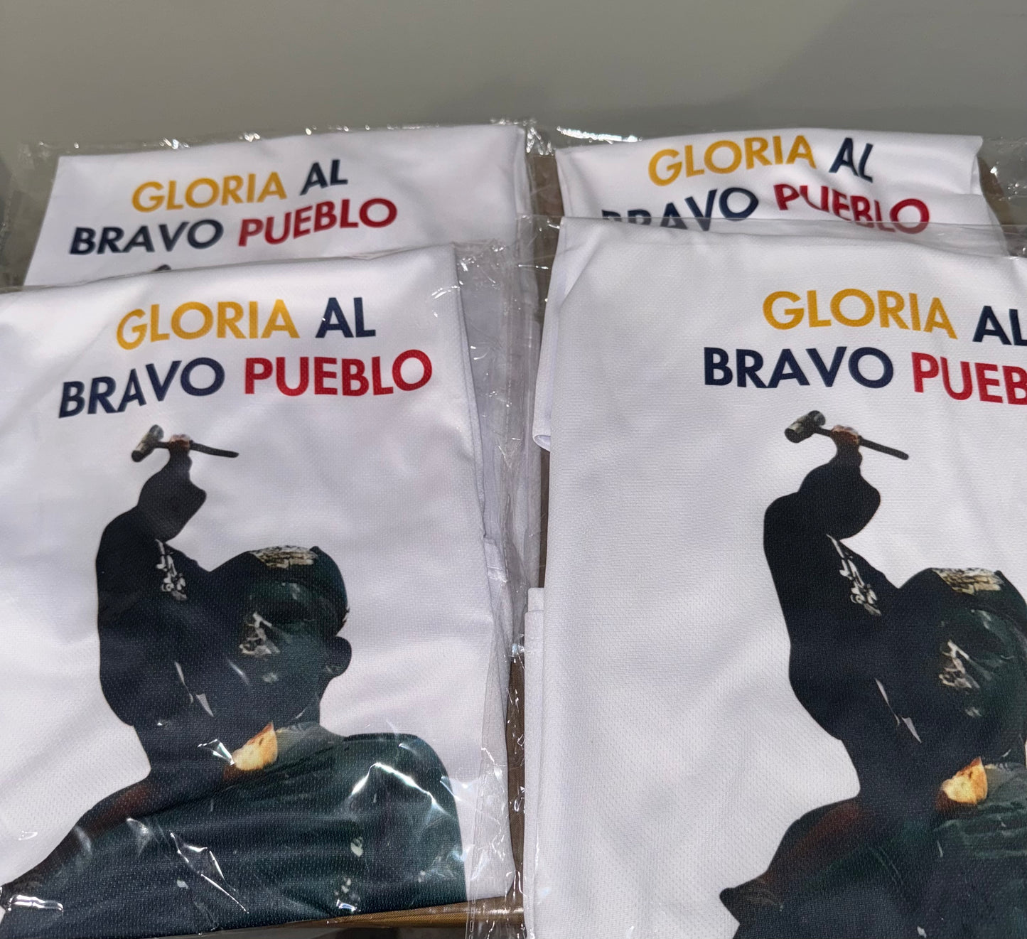 Gloria al Bravo Pueblo: Venezuela T-Shirt